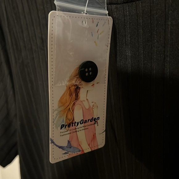 Women’s pretty garden crop top - Picture 3 of 4